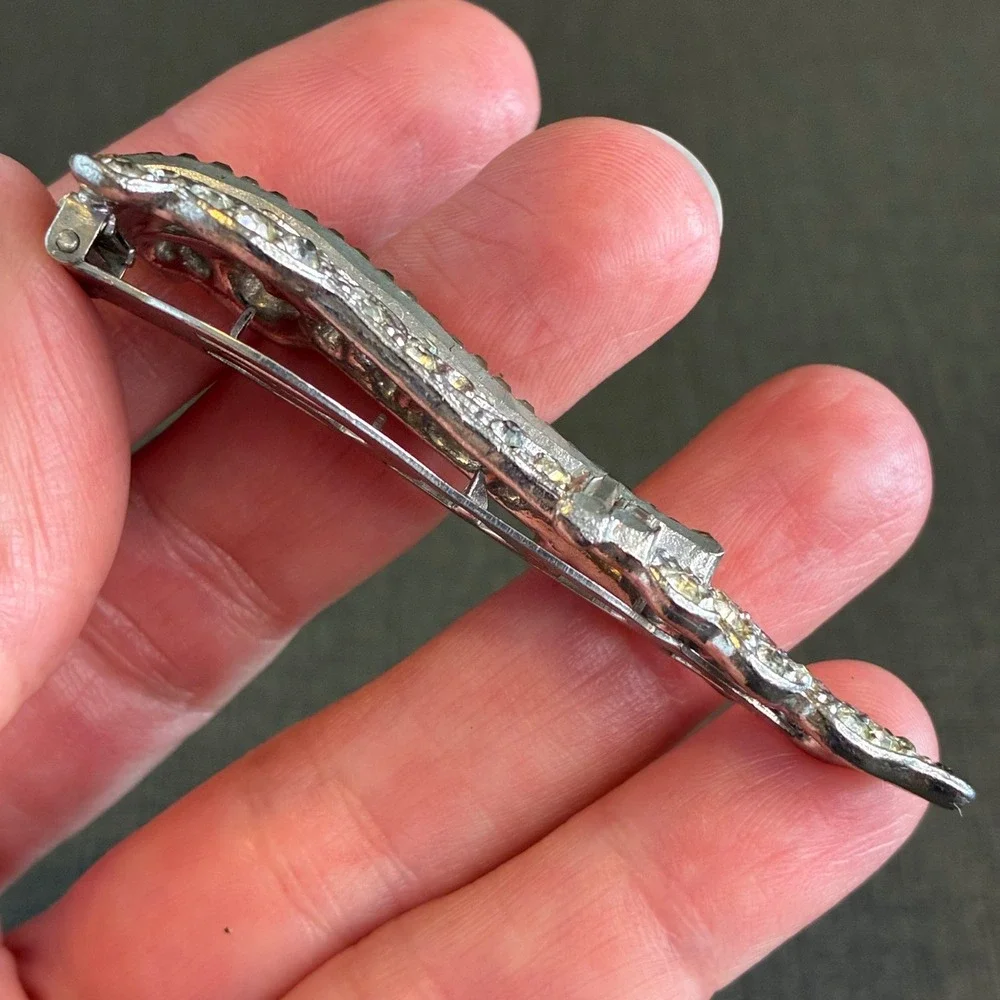 Vintage Art Deco Pot Metal Dress Clip Silver Tone Baguette Rhinestone 2.75